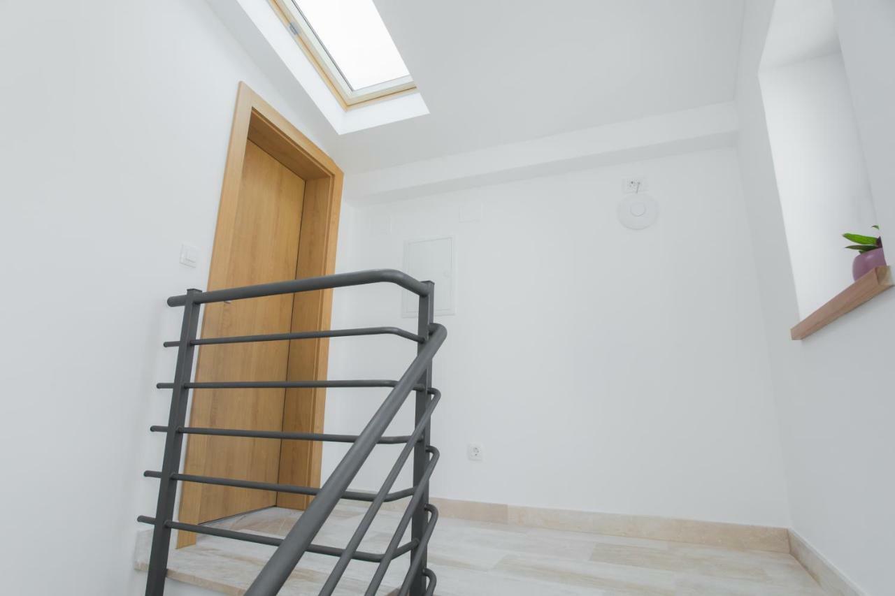 Rooms Kala ชิเบนิก ภายนอก รูปภาพ