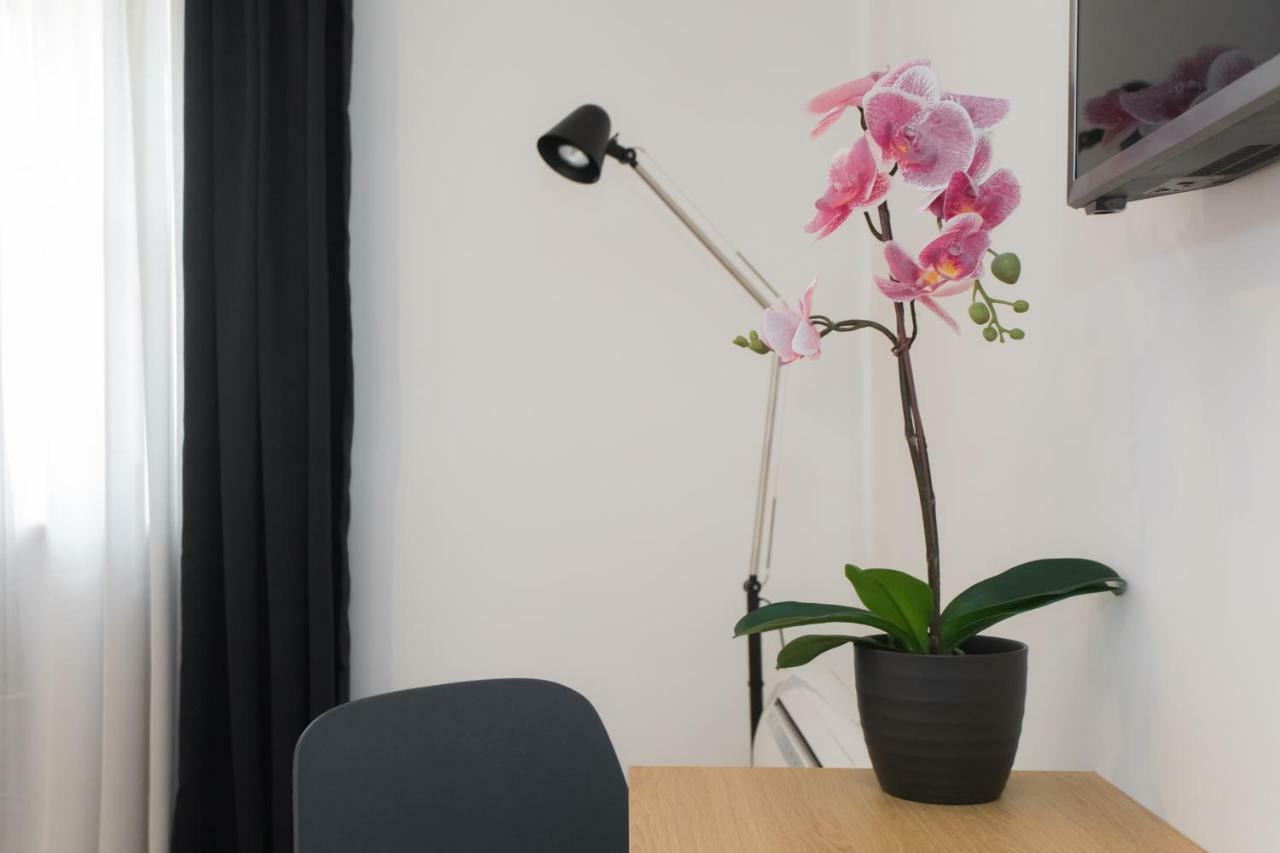 Rooms Kala ชิเบนิก ภายนอก รูปภาพ